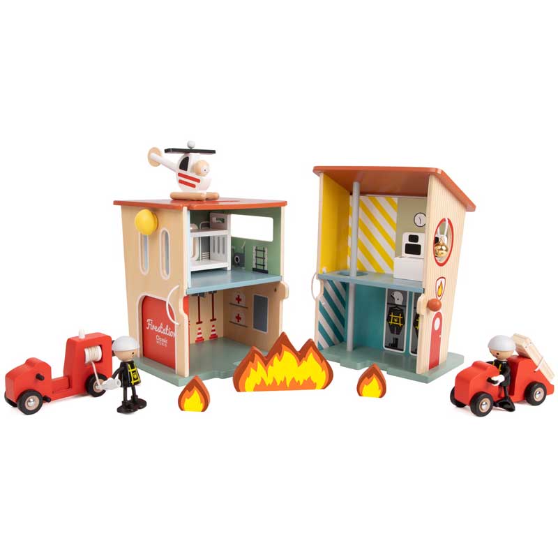 Classic World Wooden Fire Station, 13 pieces, for children aged 3+