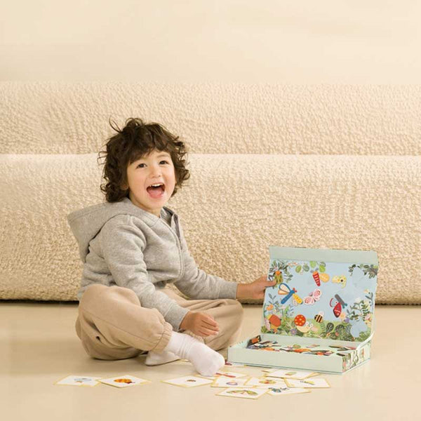 Kids Travel Magnetic Game - The Wonderful World of Insects