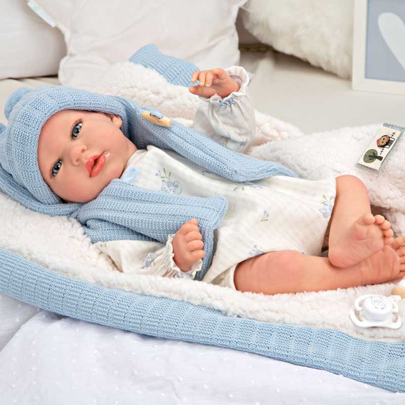 Martin baby doll with a fluffy blue blanket - 40 cm