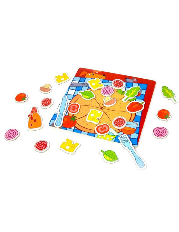 Wooden pizza with magnetic pieces