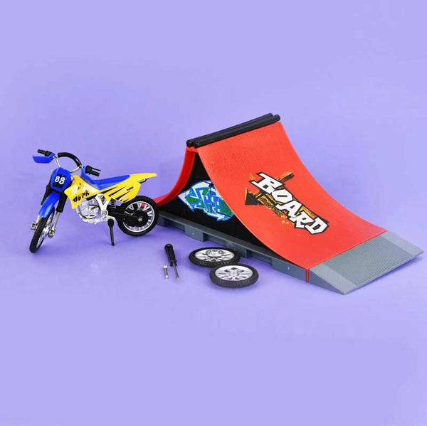 Finger toy - trick scooter ramp